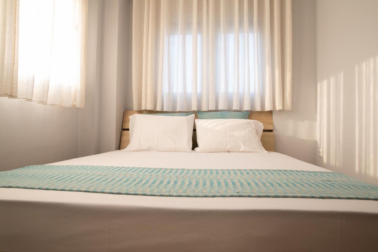 Salty Breeze Supreme Beachfront Apartment-Supreme Stay With Free Parking Peraía Zewnętrze zdjęcie